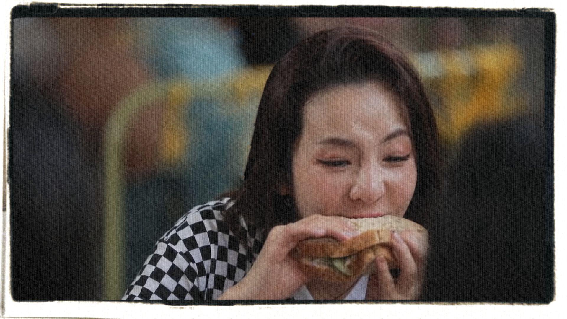 sandara park 박산다라 new song 2NE1 eating sandwich