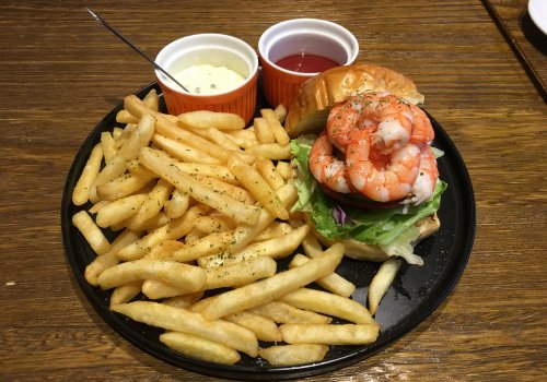 The Harbor Shrimp Burger and the Queen's Time Cafe'